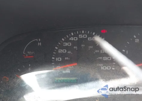 2002 Ford F-250 Lariat/Xl/Xlt z USA, uszkodzony, nr VIN 1FTNX20LX2EB20269